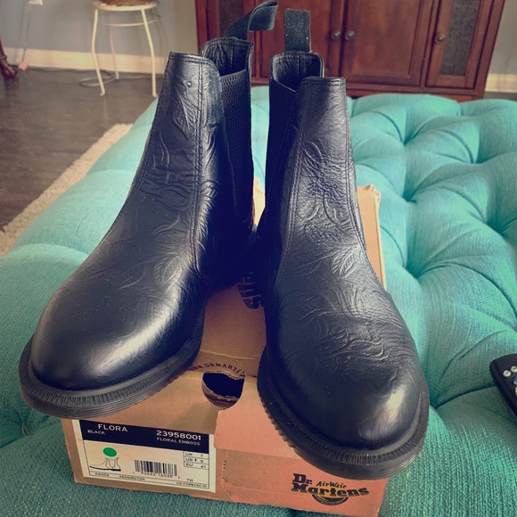 dr martens flora floral